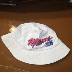 7 Six The Vacation Supply Co Miami 305 White Bucket Hat Good Condition