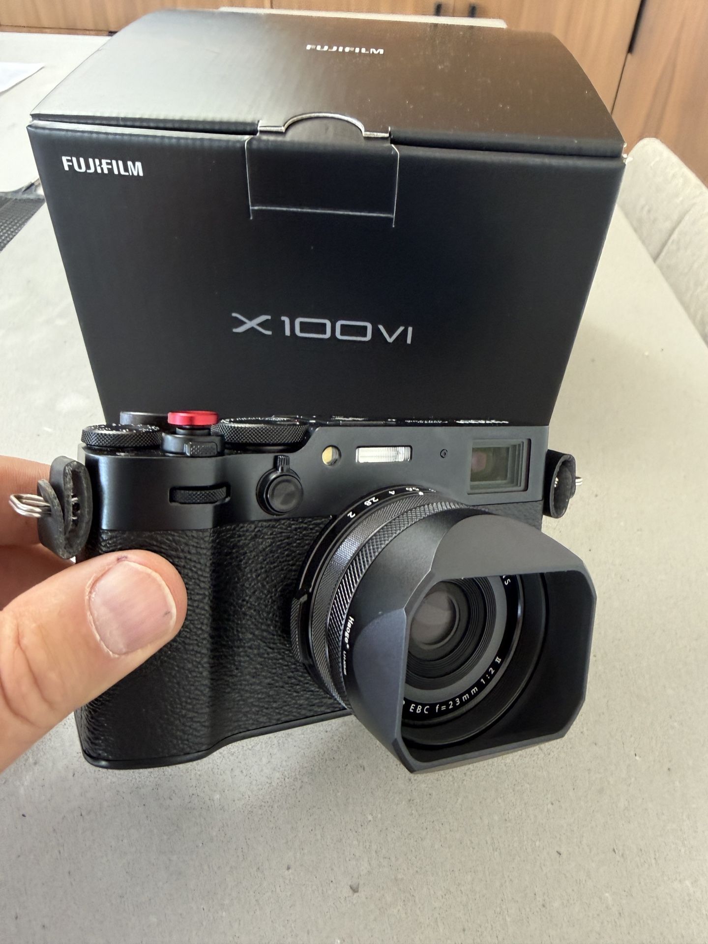 Fuji x100vi Camera New In Box Only 100 pictures taken