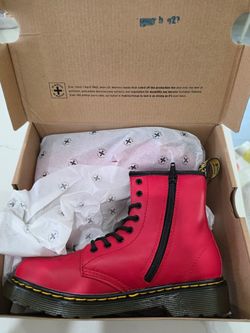 Dr martens shoes red