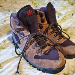 REI  Monarch 4 IV Merrell hiking boots shoes mens 9