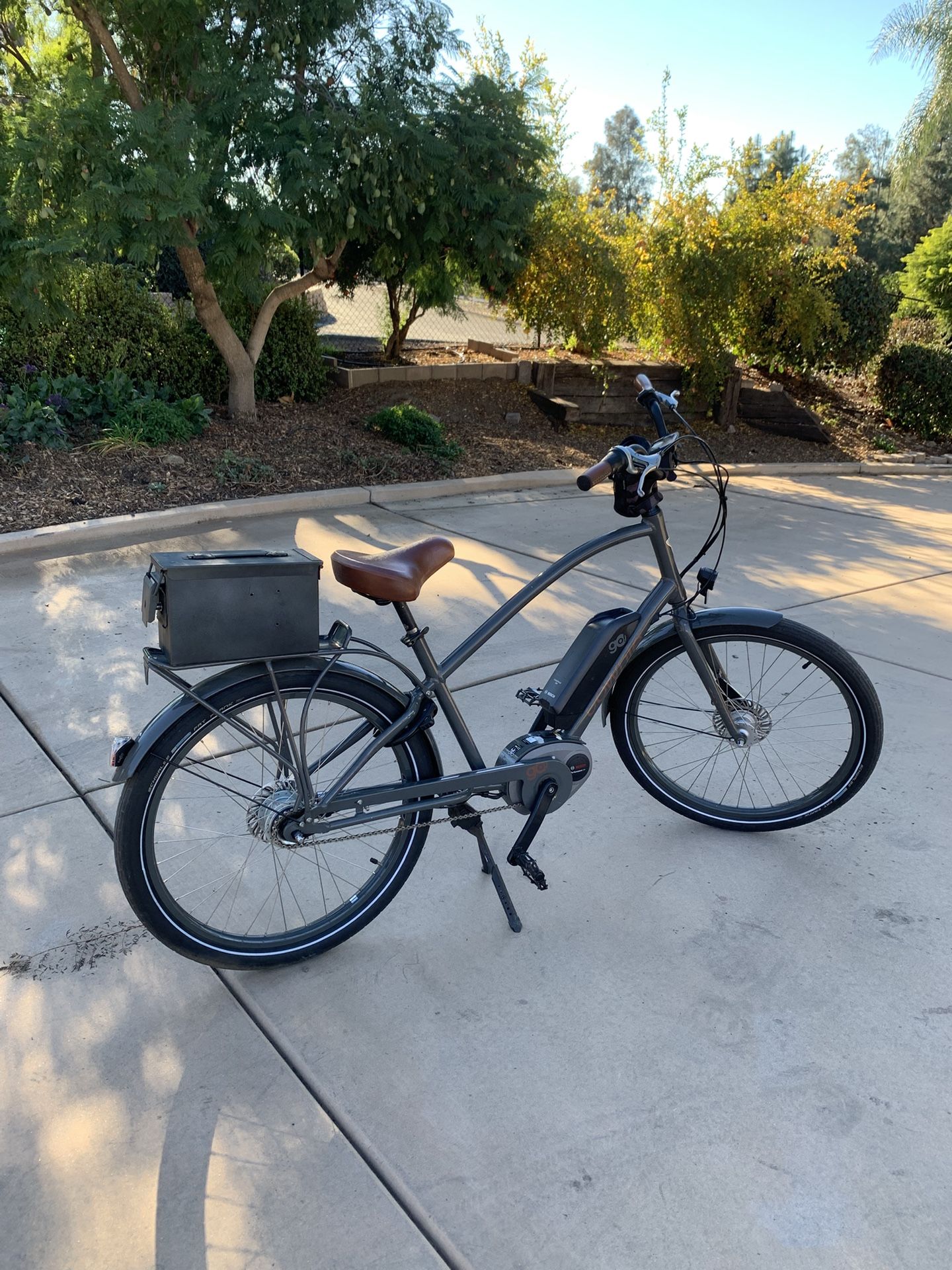 Electra Townie E-bike Beach Cruiser (NEED GONE)