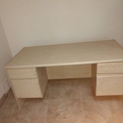 SOLID WOOD DESK