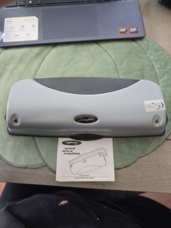 Swingline Easy-View 3-Hole Punch, Silver