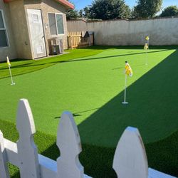 Putting Green Artificial Turf installation