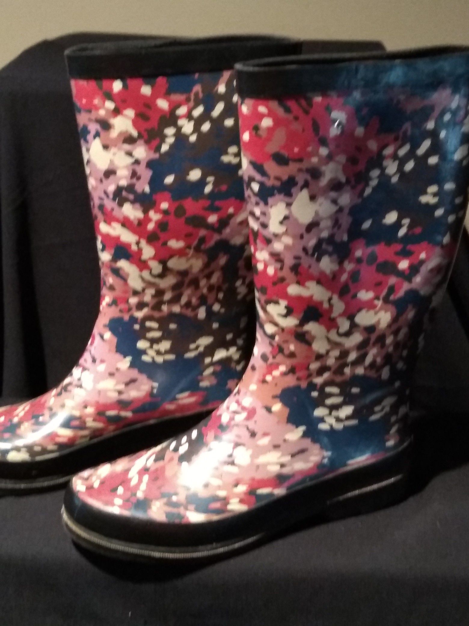 Women's 8.5 rain boots