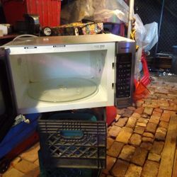 Panasonic Microwave 256 Cu In