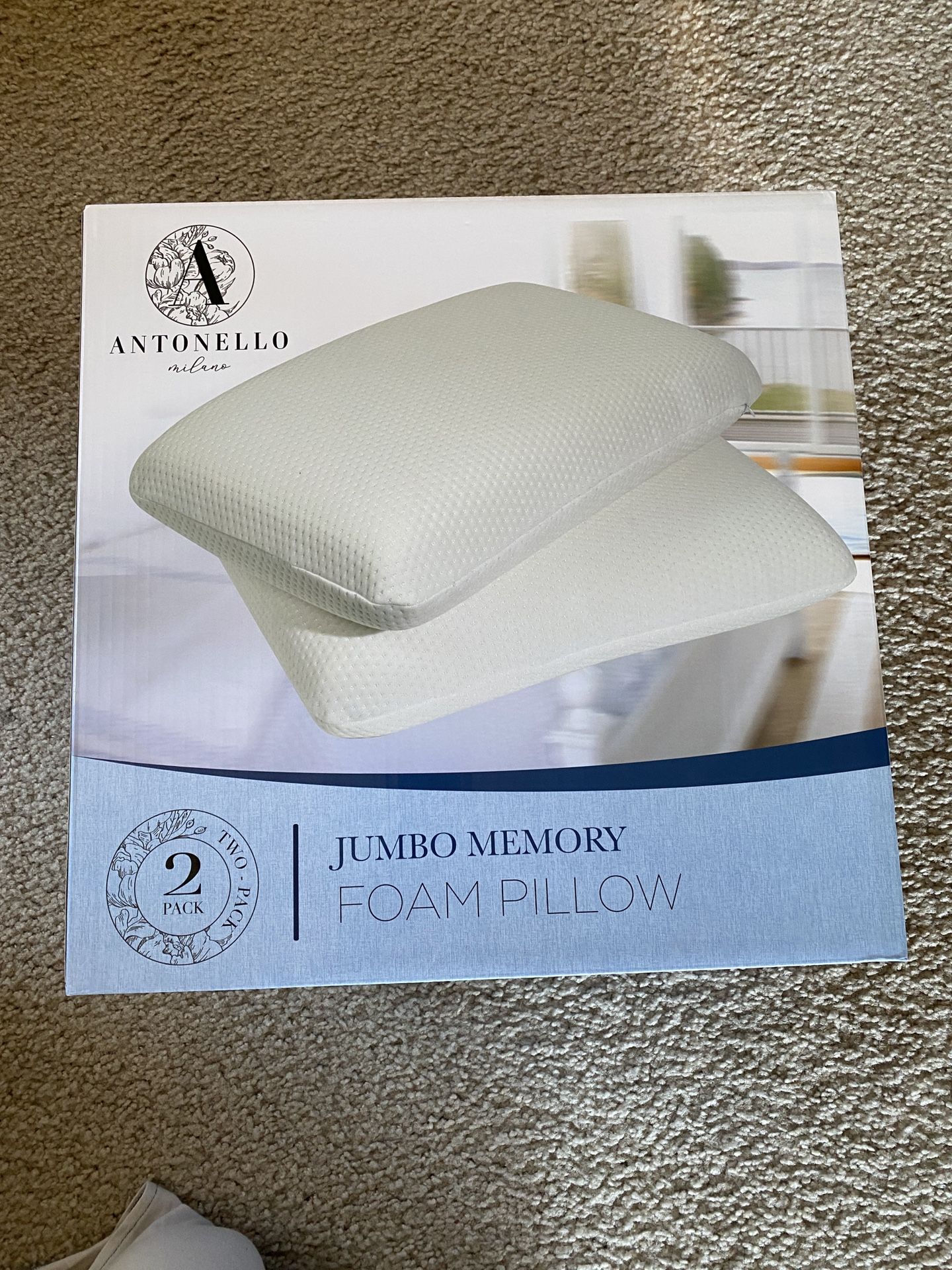 Antonella Milano jumbo memory foam pillow- Brand New