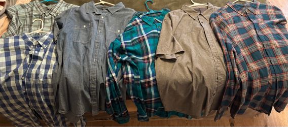 Men’s Flannels/Button up shirts 2XL