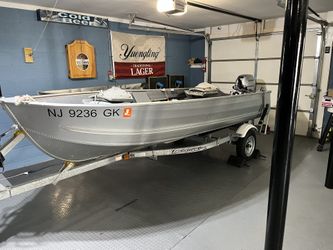 14 FT Aluminum Boat w/ Trailer