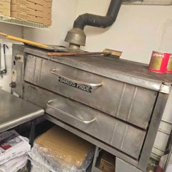 Bakers PRIDE Brick Oven Pizza