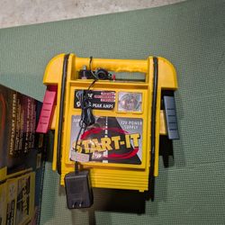 Vector Start-It 900 Peak Amp Jump Starter