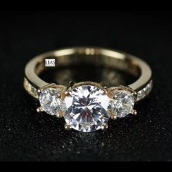 New 18k Yellow Gold Engagement Ring 