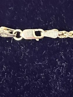 Gold rope chain