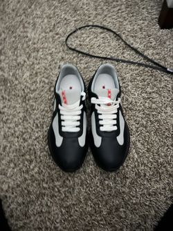 Pradas shoes
