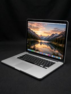 Apple MacBook Pro 15" i7 / 16GB RAM / 500GB SSD storage $350