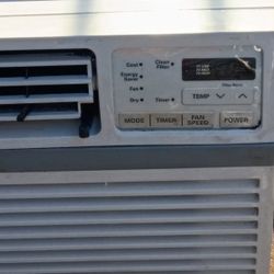  LG 8,000 BTU Window Air Conditioner 