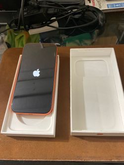 Like new Apple iPhone 17  Pro factory unlocked 256 GB only phone no other accessories  1000  obo no low ballers