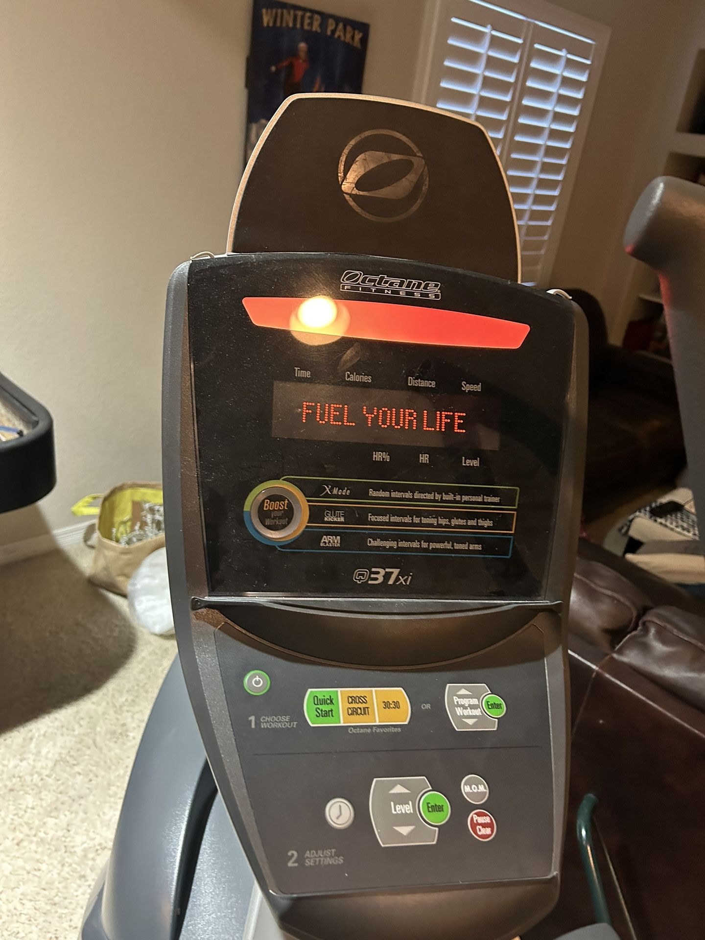 Octane Fitness Q37xi Elliptical with side attachments