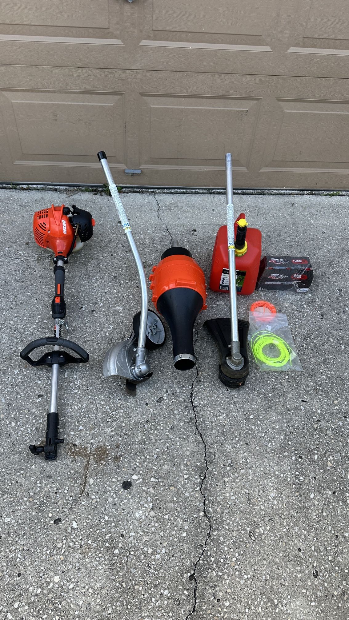 ECHO 225 Combo 21.2 cc Gas 2-Stroke Attachment Capable Straight Shaft String Trimmer Speed-Feed Head Edger & Blower With Oil String Gas Can Yard Tool