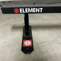 Element Flat Bar