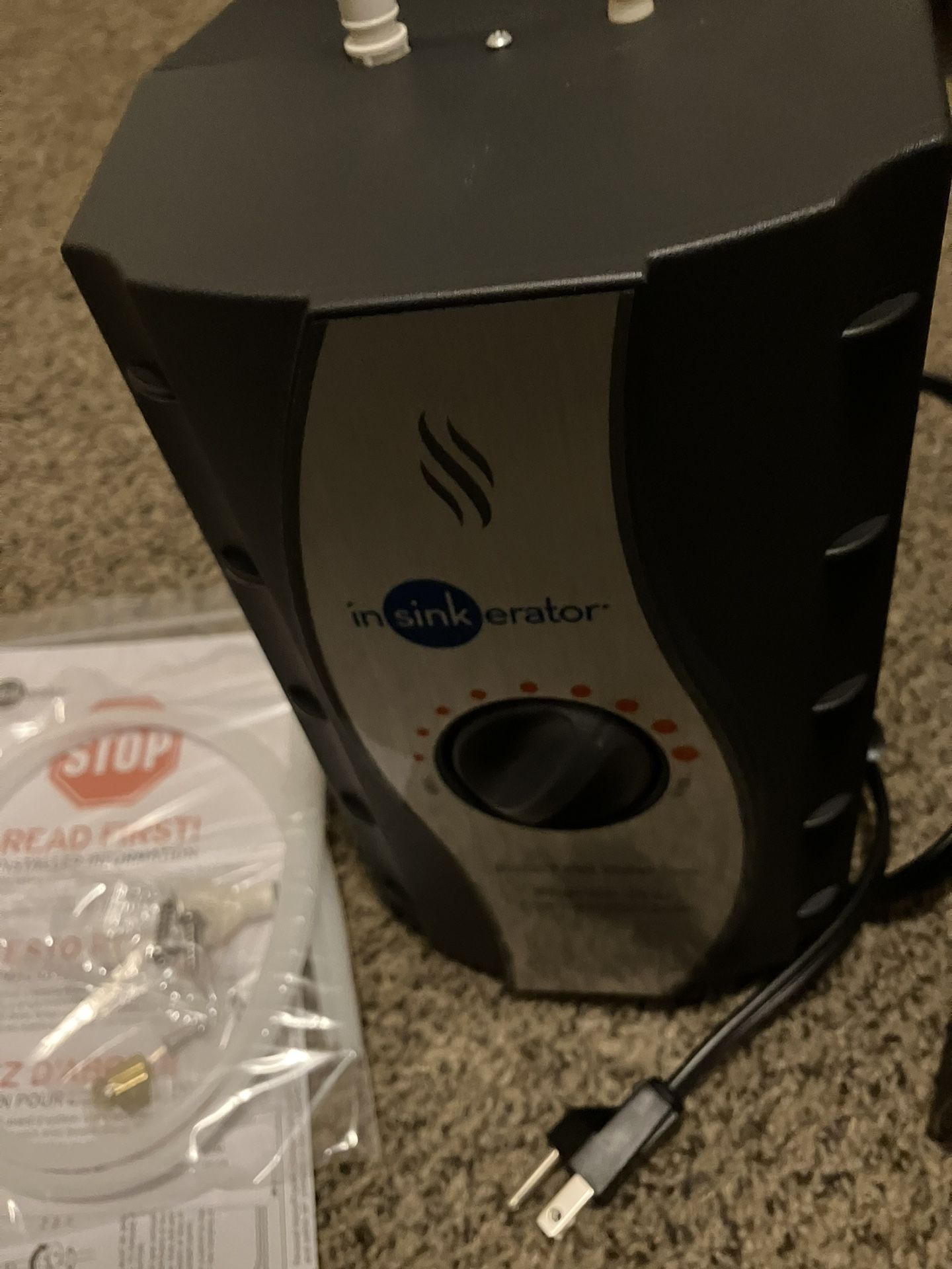 InSinkErator HWT-00 Instant Hot Water Tank. New Never Been Used(See & Click On Pictures)
