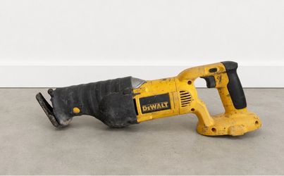 DEWALT DC385 18V Variable Speed Reciprocating Saw – Tool Only