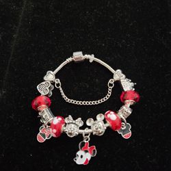 Minie Mouse Bracelet