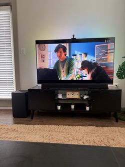 50” Fire Tv + Surround Sound + TV Stand + GoVee Lights