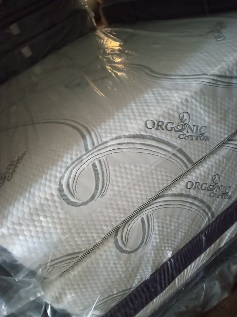 Twin Memory Foam Mattress (PLUSH) All Sizes Available