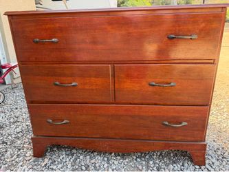 Dresser
