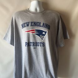 New England Patriots men's gray short sleeve graphic t-shirt size XL