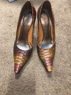 Size 6 BCBG Heels
