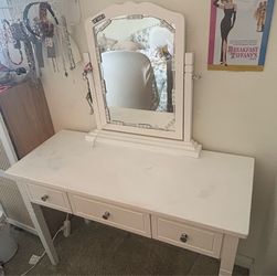 White Vanity Desk with Mirror