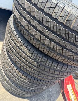 265/70r18 Goodyear tires con 90% de Vida las 4