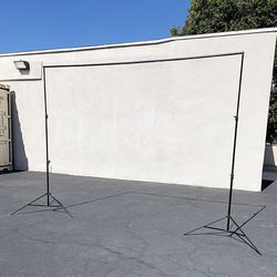 $35 (Brand New) Heavy duty backdrop stand 8.5x10 ft adjustable photography background w/ clips and carry bag 