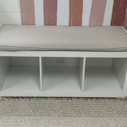 Cozy Bench With Tan Cushion And 3 Cube Storage 
