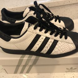 Adidas 9.5 Men’s 