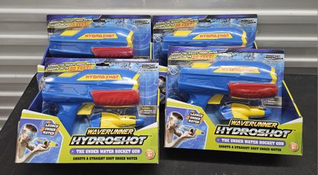 Wave Runner Hydro Shot Under Water Rocket Launcher  4 piece BUNDLE