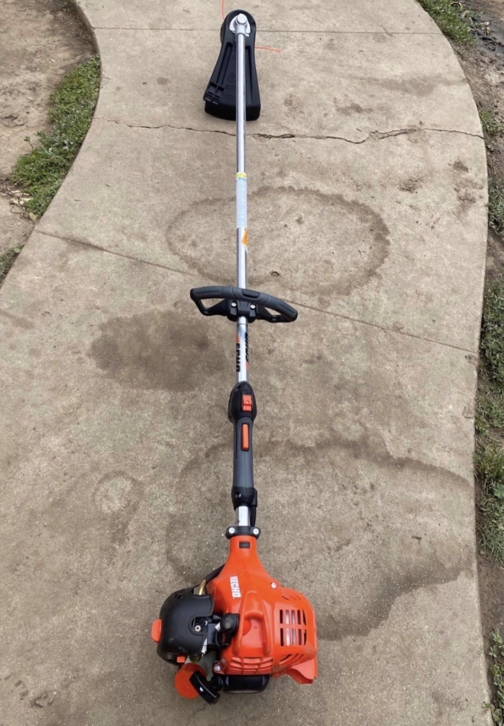 ECHO 21.2 cc Gas 2 Stroke Straight Shaft String Trimmer