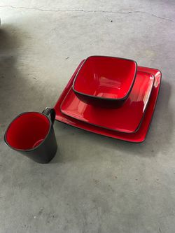 Dinner dish set