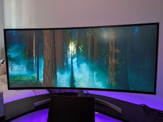 LG 38” Curved UltraWide Monitor (38WK95C-W) - 3840x1600 IPS, USB-C - Excellent Condition