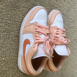  Jordan 1 lows ( 2 Pairs) Or You can buy separately 