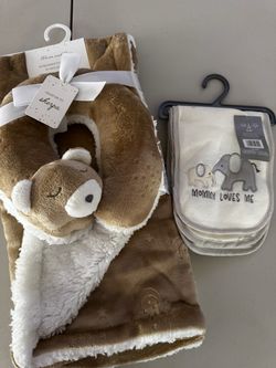 Baby Birth Cloth, Blanket & Neck pillow set