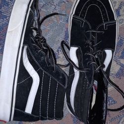 Vans Sneakers Size 8 1/2. (8?!)