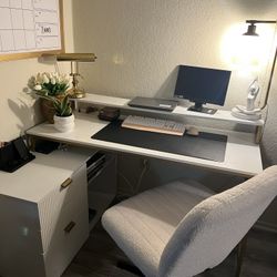 Desk & Chair