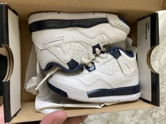 Size 6c Jordan Retro 4!