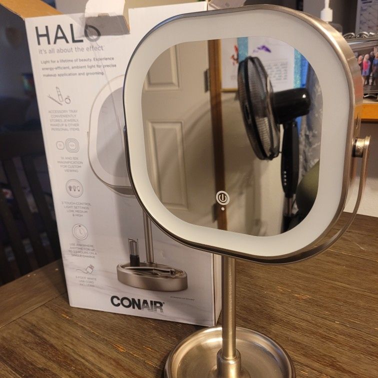 Conair Halo LED Mirror