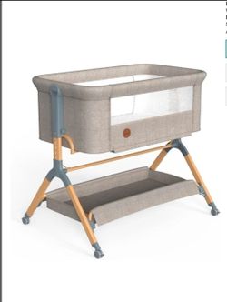Familypoint Baby Bassinet with Waterproof Mattress Cover, Bedsi