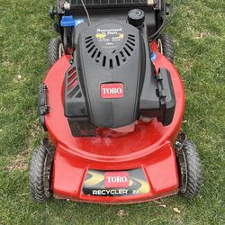 TORO RECYCLER 22” SELF PROPELLED LAWN MOWER