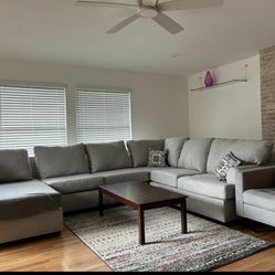 Sectional/ Sofa
